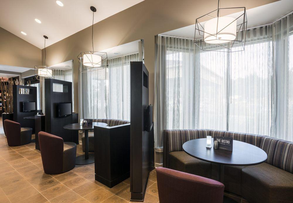Courtyard Chicago O'Hare Hotel Де Плейнс Екстериор снимка