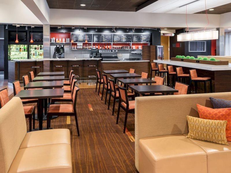 Courtyard Chicago O'Hare Hotel Де Плейнс Екстериор снимка