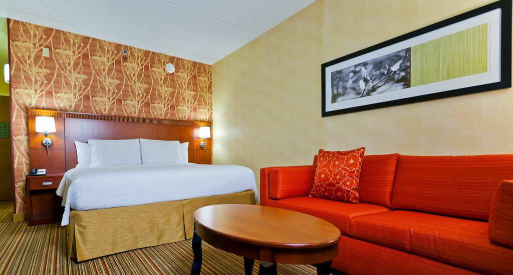 Courtyard Chicago O'Hare Hotel Де Плейнс Екстериор снимка